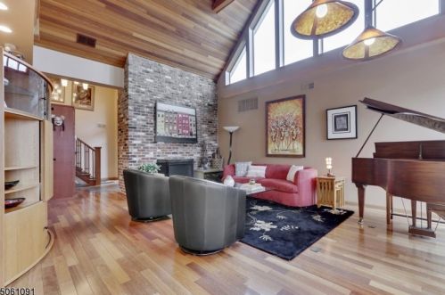 69 Fairway Ave, Verona NJ  07044-1010 exterior