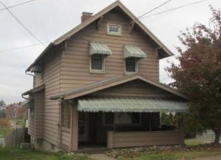 395 3rd St, Washington, PA 15301-4143