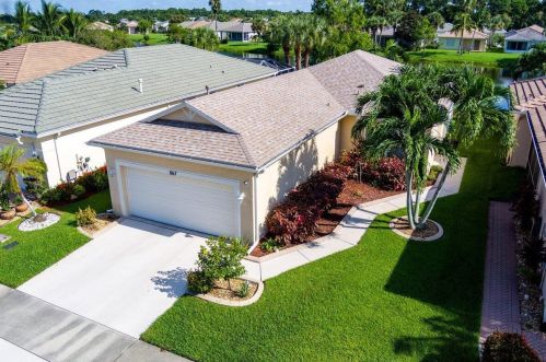 867 Rocky Bayou Ter, Fort Pierce FL  34986-2066 exterior