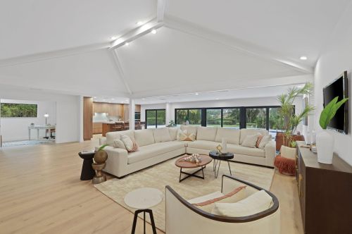 4315 Lakewood Dr, Delray Beach FL  33445-9004 exterior