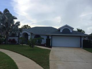 768 Lake Dr, Melbourne, FL 32940-7743