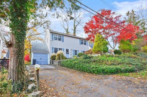 239 Hall Ave, White Plains, NY 10604-2221