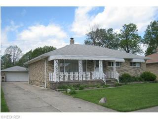 4776 Sunny Ln, Cleveland, OH 44144-3055