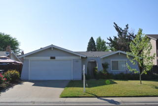 9454 Mira Del Rio Dr, Sacramento CA  95827-1032 exterior