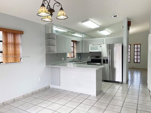 2666 72nd St, Hialeah FL  33016-5419 exterior