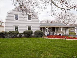 657 Prospect Dr, Stratford, CT 06615-7941