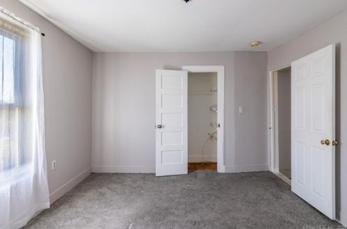 222 Emmett Ave, Derby CT 06418-1258 exterior