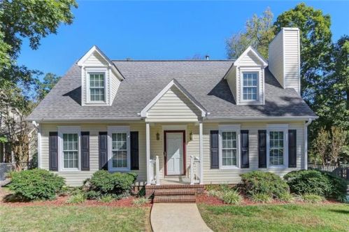 620 Gregson Ct, Burlington, NC 27215-6311