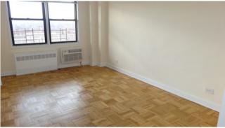 4529 Colden St, Flushing NY  11355-4120 exterior