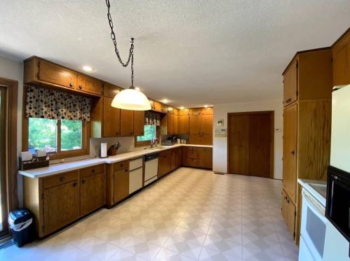 29953 Business 23, Paynesville MN  56362-4202 exterior