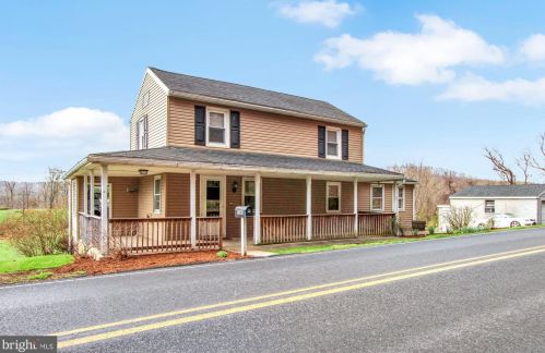 3243 Galen Hall Rd, Swartzville PA  17569-9580 exterior