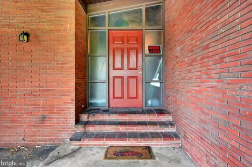 1039 Wabank St, Lancaster, PA 17603-5747