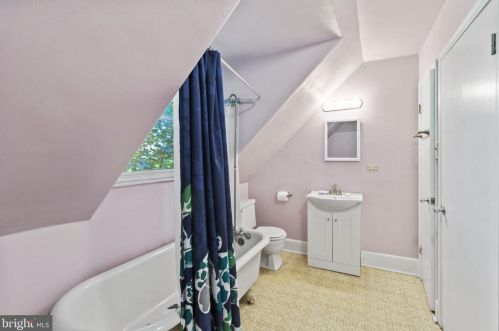 169 Fernbrook Ave, Wyncote PA 19095-1508 exterior