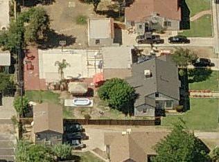 31 A St, Bakersfield CA  93304-2717 exterior