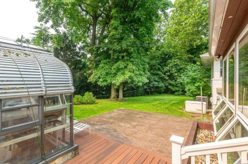14 Cypress Ave, Great Neck NY  11024-2004 exterior