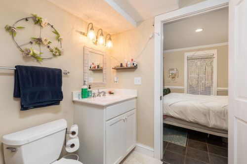 75 Sowell St, Mount Pleasant SC  29464-2660 exterior