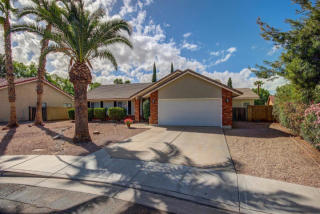 461 Meadows Ln, Gilbert, AZ 85234-2447