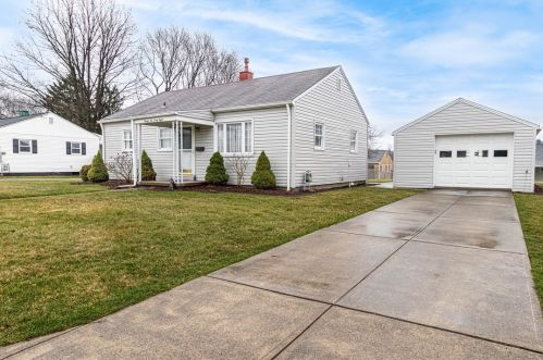 2648 Norma Dr, New Kensington, PA 15068-3049