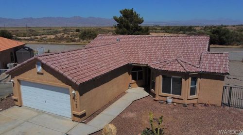 7706 Valley Parkway Ct, Mohave Valley, AZ 86440-9007