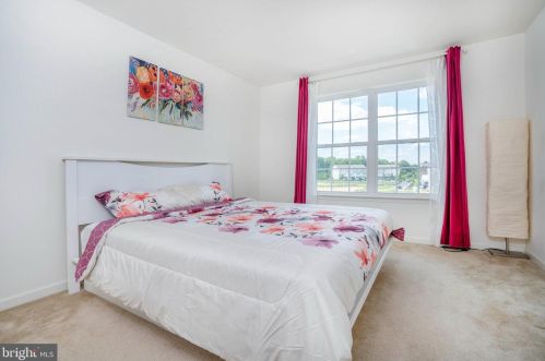 24 Grissom Dr, Bear DE  19701-6848 exterior