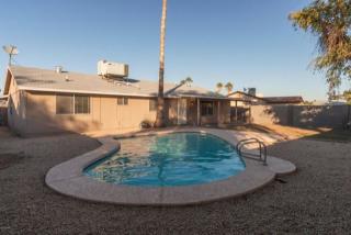 6121 Zoe Ella Way, Glendale AZ  85306-2930 exterior