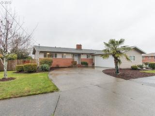 13211 Beech St, Portland, OR 97230-2848