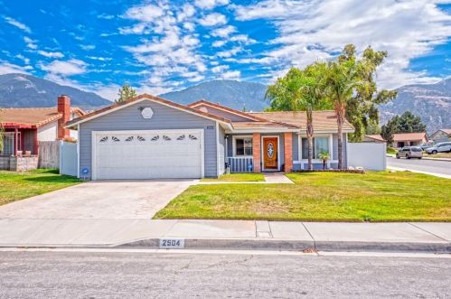2504 Periwinkle Dr, San Bernardino, CA 92407-2256