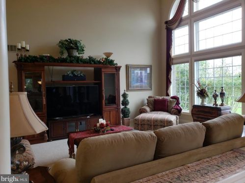 4260 Wyndemere Cir, Schnecksville PA  18078-3527 exterior