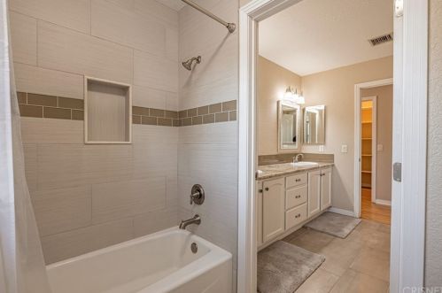 42522 15 St, Lancaster CA 93534-6212 exterior