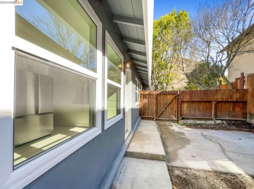 1451 Crestwood Dr, San Bruno CA  94066-1907 exterior