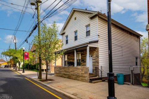 109 Main St, Rahway, NJ 07065-4105