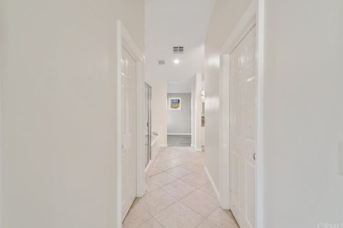 33260 Embassy Ave, Temecula CA  92592-1362 exterior