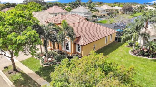 7219 Serrano Ter, Delray Beach FL  33446-2200 exterior