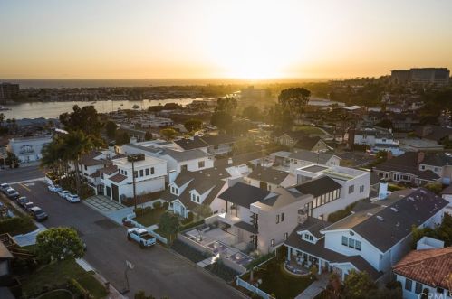 317 Aliso Ave, Newport Beach, CA 92663-5102