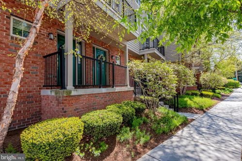 202 Green St, Downingtown, PA 19335-3020