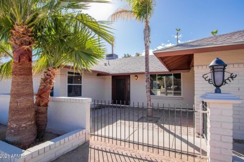 5933 Grovers Ave, Glendale, AZ 85308-1101