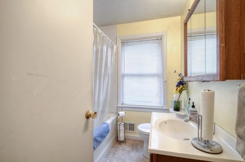 10 Oakwood Ter, Oakmont PA  15139-1016 exterior