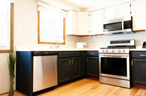 2470 77 St, Milwaukee WI 53219-2458 exterior