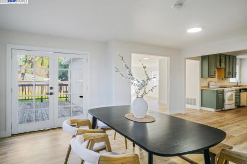 2954 Clearland Cir, West Pittsburg CA  94565-3243 exterior