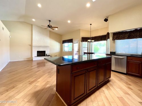 5735 Hartford Ave, Scottsdale, AZ 85254-5994