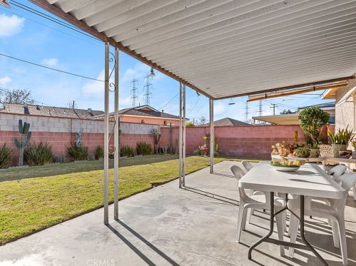 6708 Daneland St, Lakewood CA  90713-2101 exterior