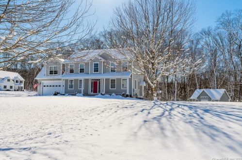 7 Arrowhead Trl, Waterford, CT 06385-1548