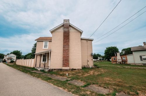 811 Pine St, Saltsburg, PA 15681-1221