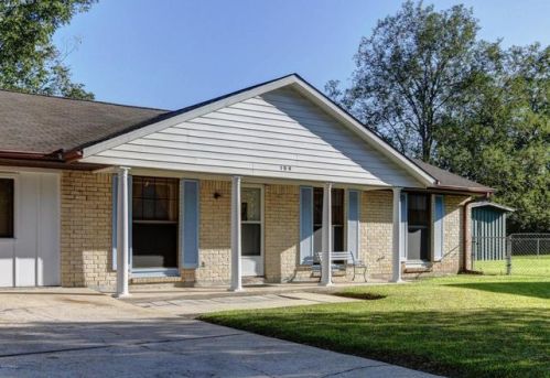 104 Fleetwood Sq, Lafayette, LA 70506-3807