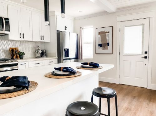 230 Monterey Ave, Ontario CA  91764-4251 exterior