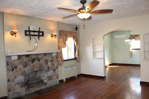1002 Willow Dr, Pittsburgh, PA 15237-2225