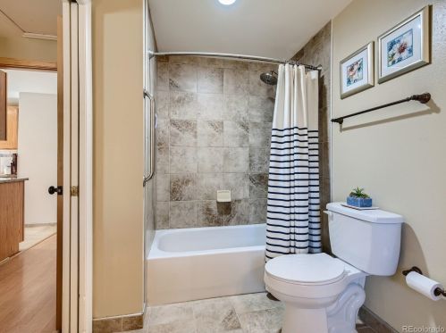 3076 Pearl St, Englewood CO 80113-2709 exterior