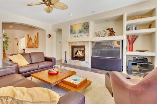 35313 26 Ave, Phoenix AZ 85086-6652 exterior