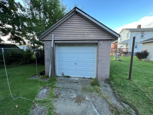721 14th St, Ambridge, PA 15003-1902