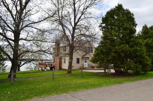 18972 Ridge Dr, Sedan, MN 56334-9459